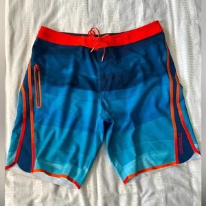 Gently Used O’Neill Superfreak mens board shorts Sz 36